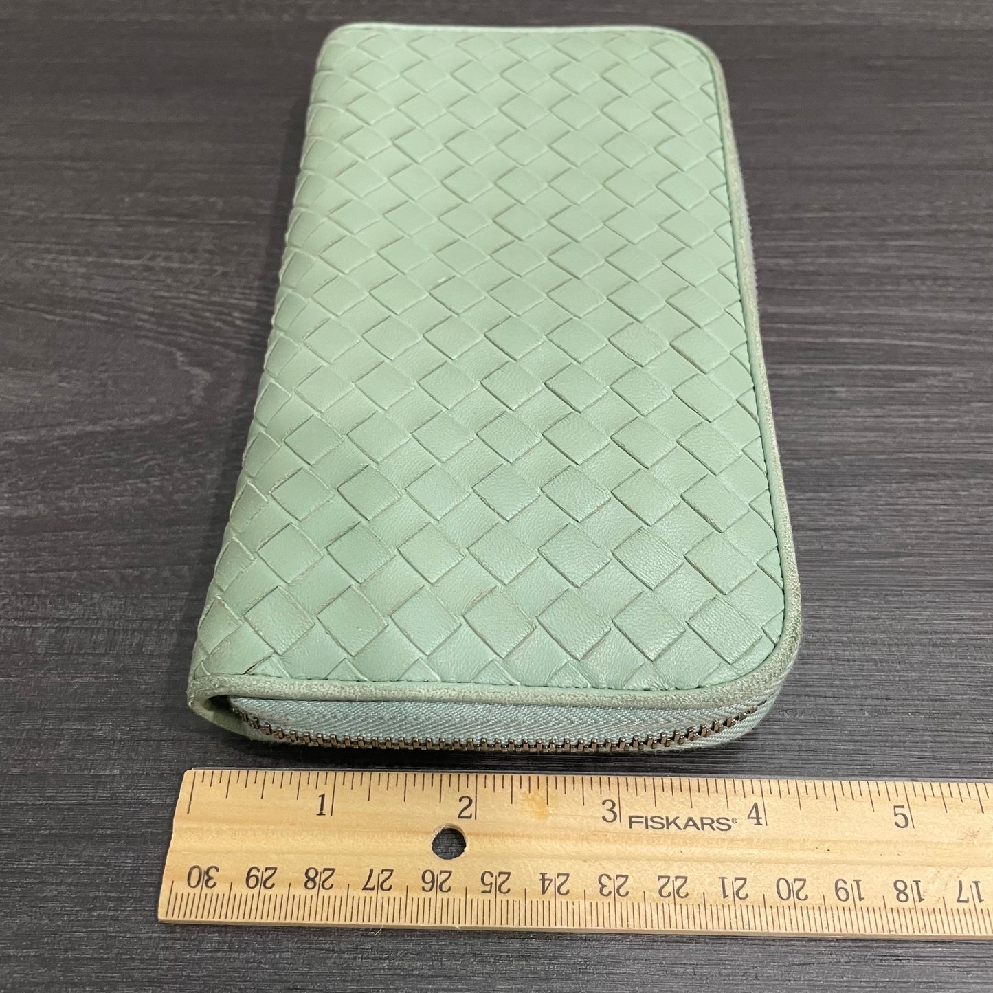 BOTTEGA VENETA Green Weave Leather Zippy Wallet