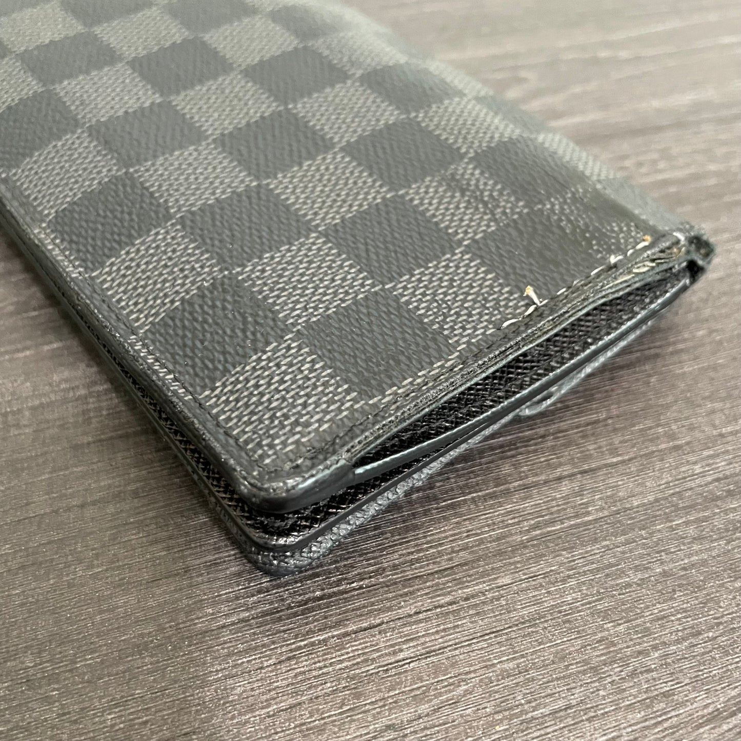 SOLD! Louis Vuitton Damier Graphite Wallet & Gucci Leather Wallet