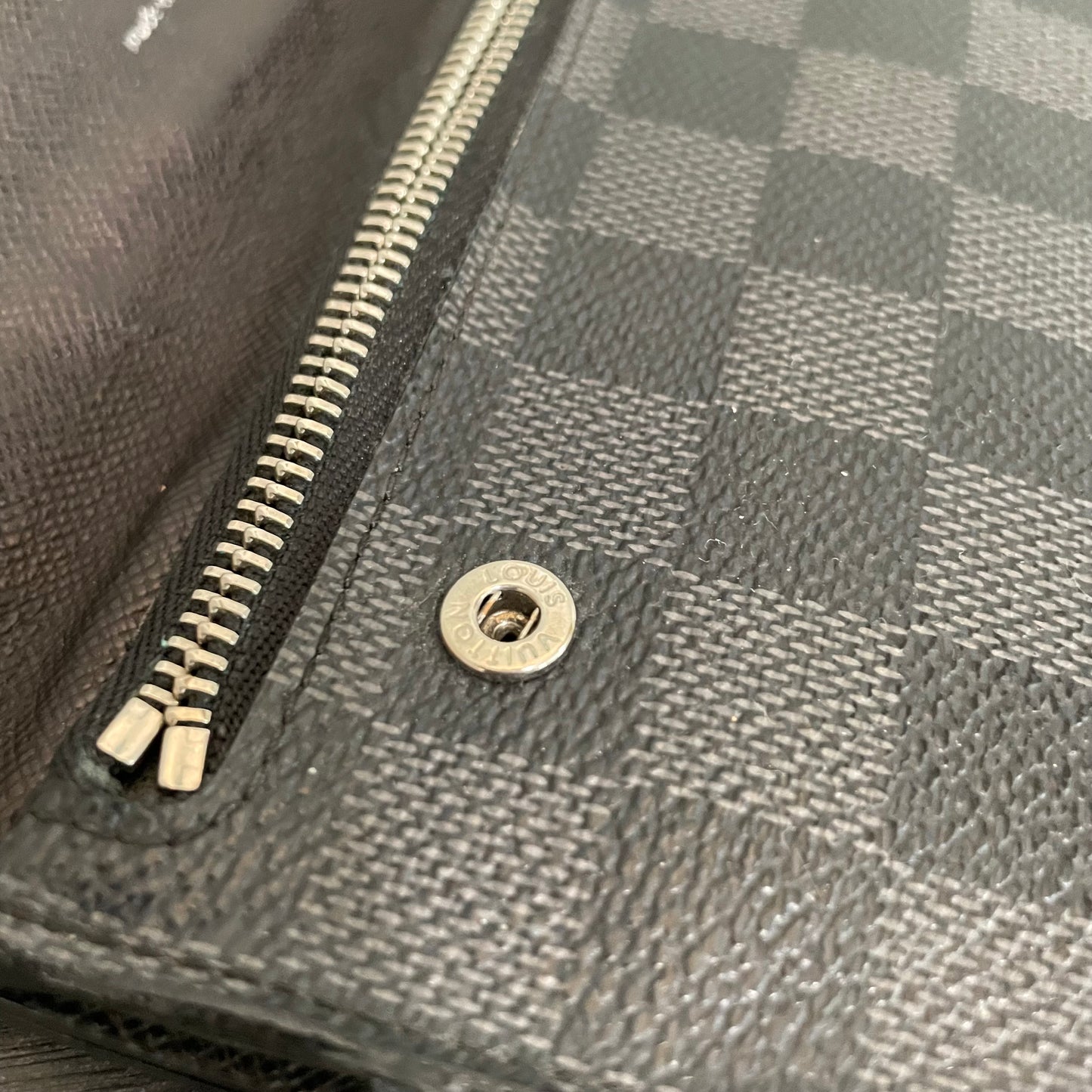 SOLD! Louis Vuitton Damier Graphite Wallet & Gucci Leather Wallet