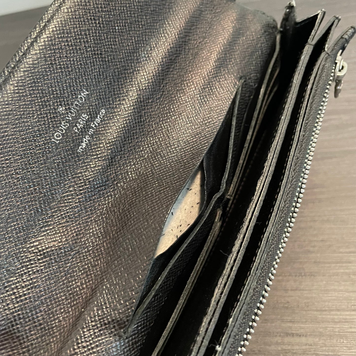 SOLD! Louis Vuitton Damier Graphite Wallet & Gucci Leather Wallet