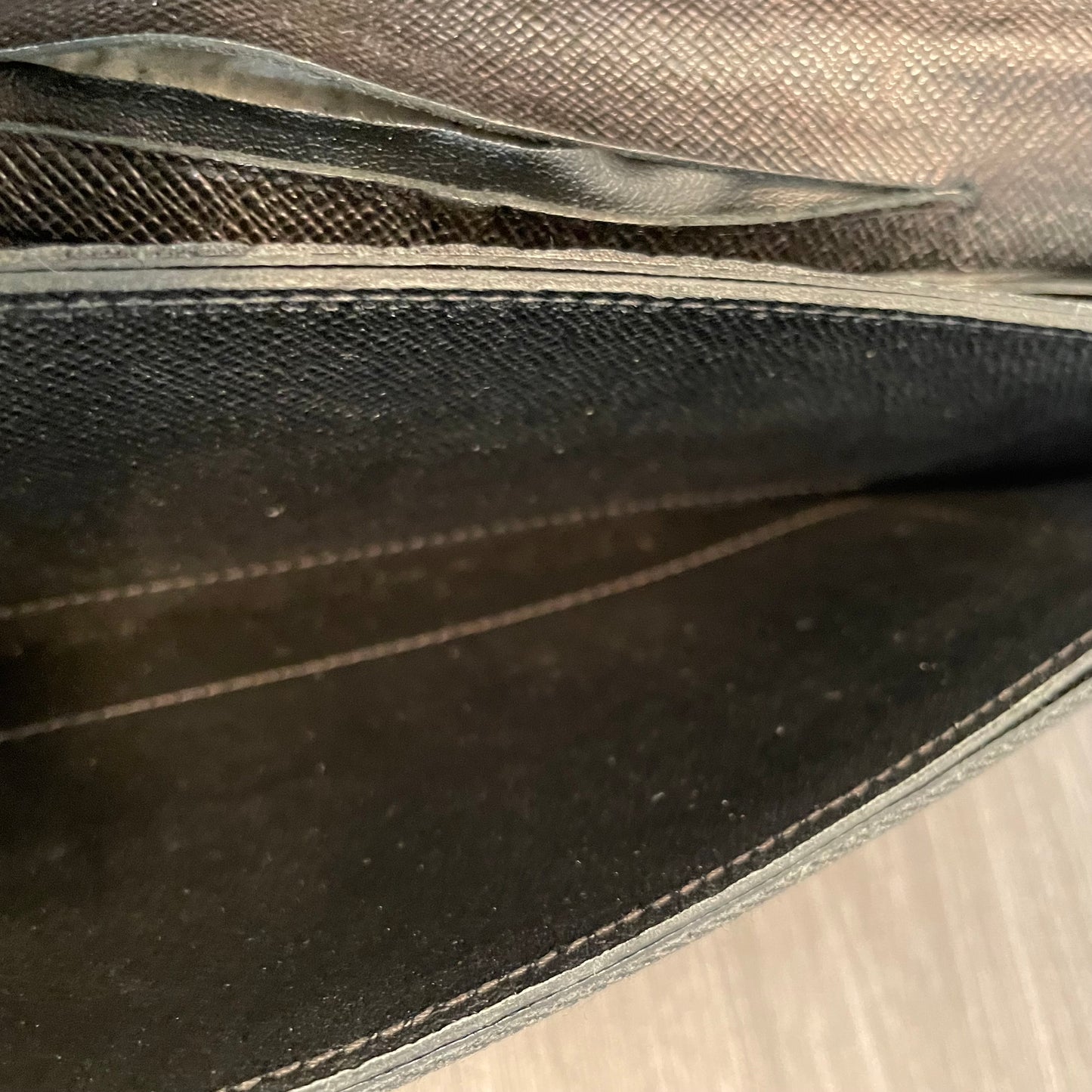 SOLD! Louis Vuitton Damier Graphite Wallet & Gucci Leather Wallet