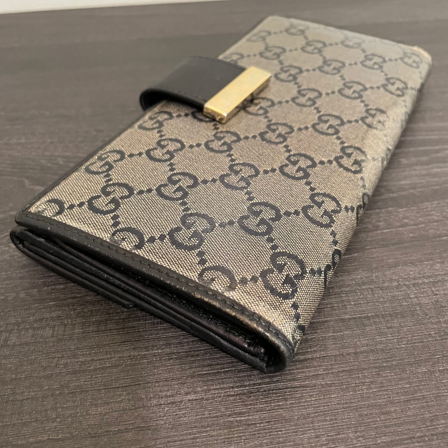 SOLD! Louis Vuitton Damier Graphite Wallet & Gucci Leather Wallet
