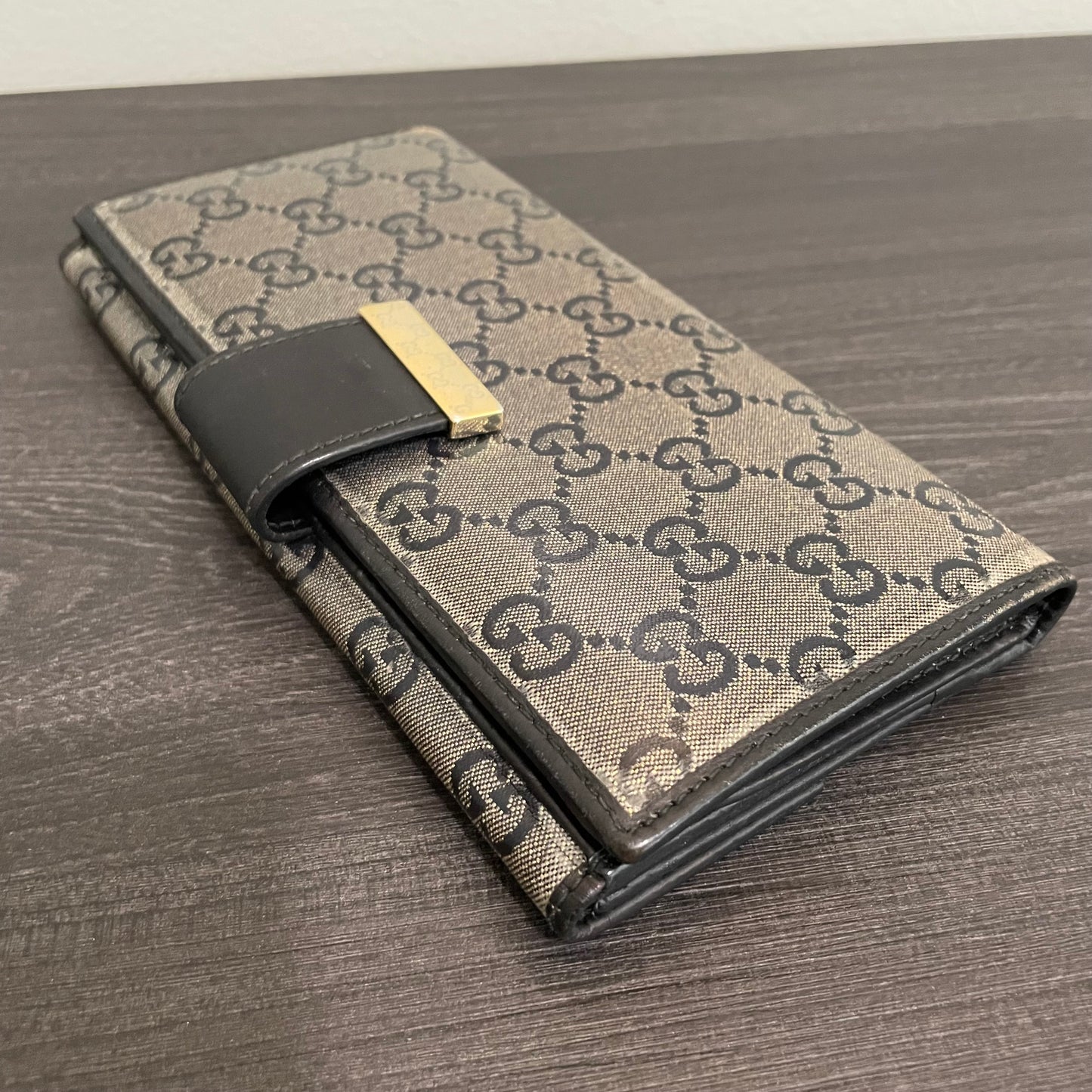SOLD! Louis Vuitton Damier Graphite Wallet & Gucci Leather Wallet