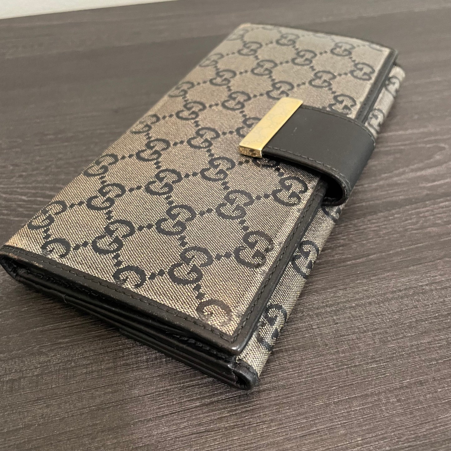 SOLD! Louis Vuitton Damier Graphite Wallet & Gucci Leather Wallet