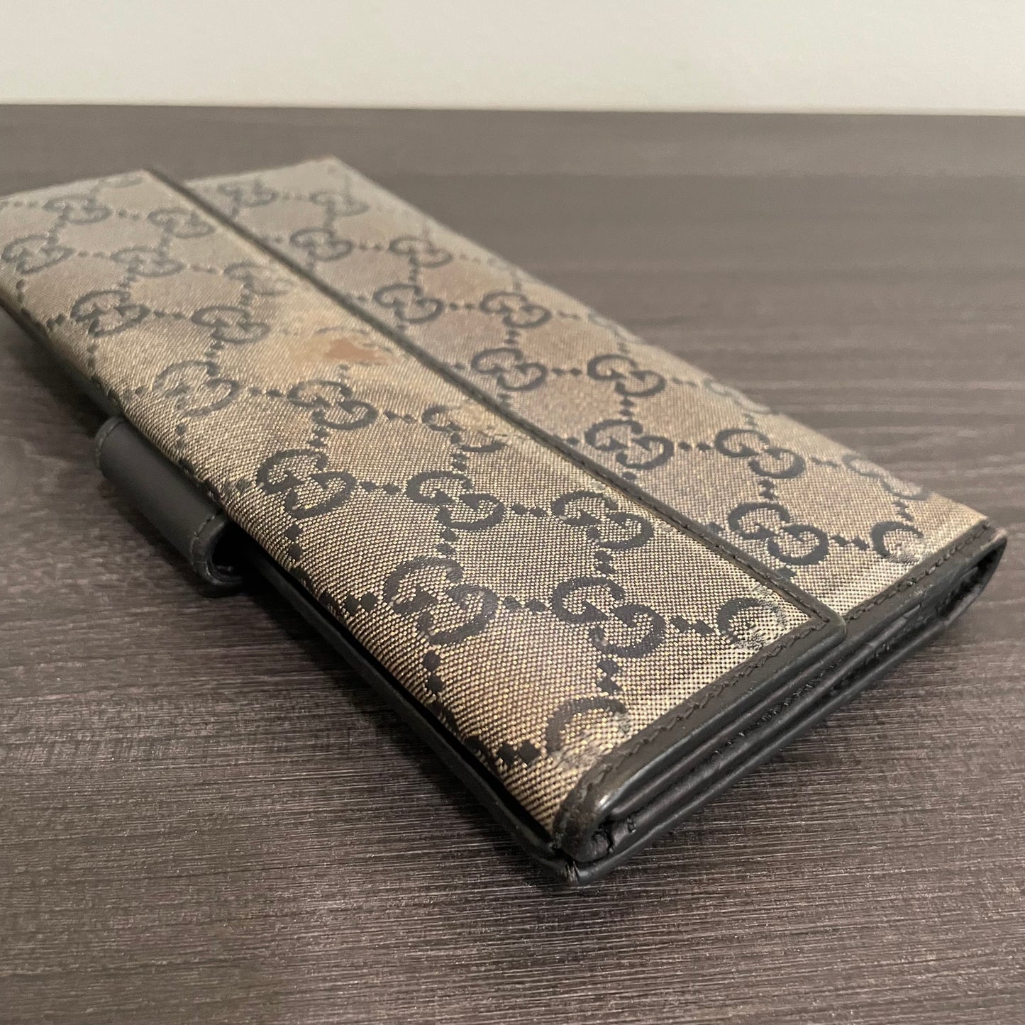 SOLD! Louis Vuitton Damier Graphite Wallet & Gucci Leather Wallet