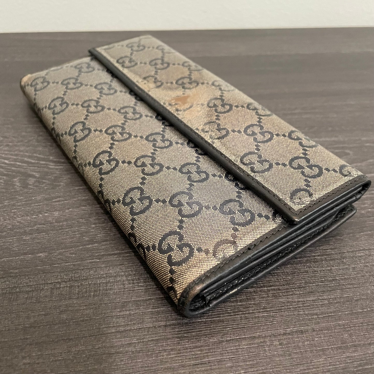 SOLD! Louis Vuitton Damier Graphite Wallet & Gucci Leather Wallet