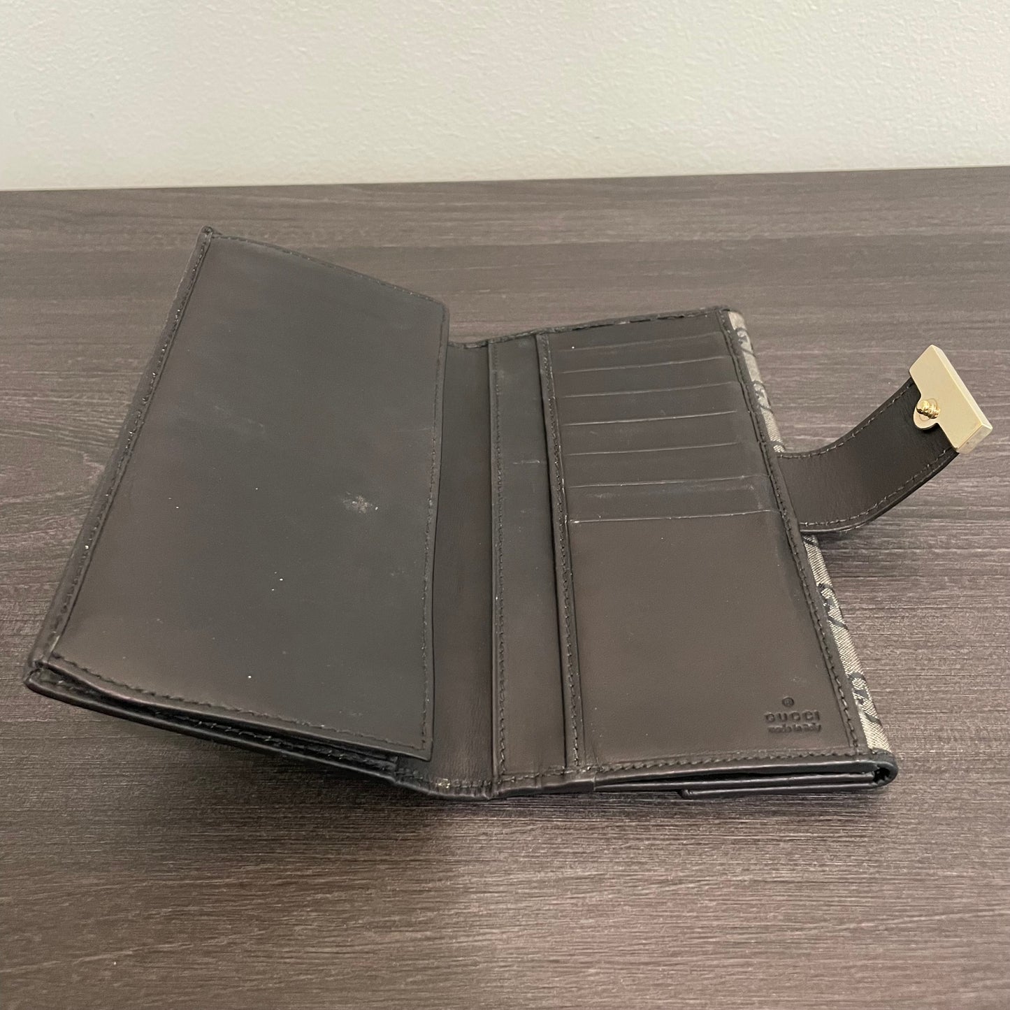 SOLD! Louis Vuitton Damier Graphite Wallet & Gucci Leather Wallet
