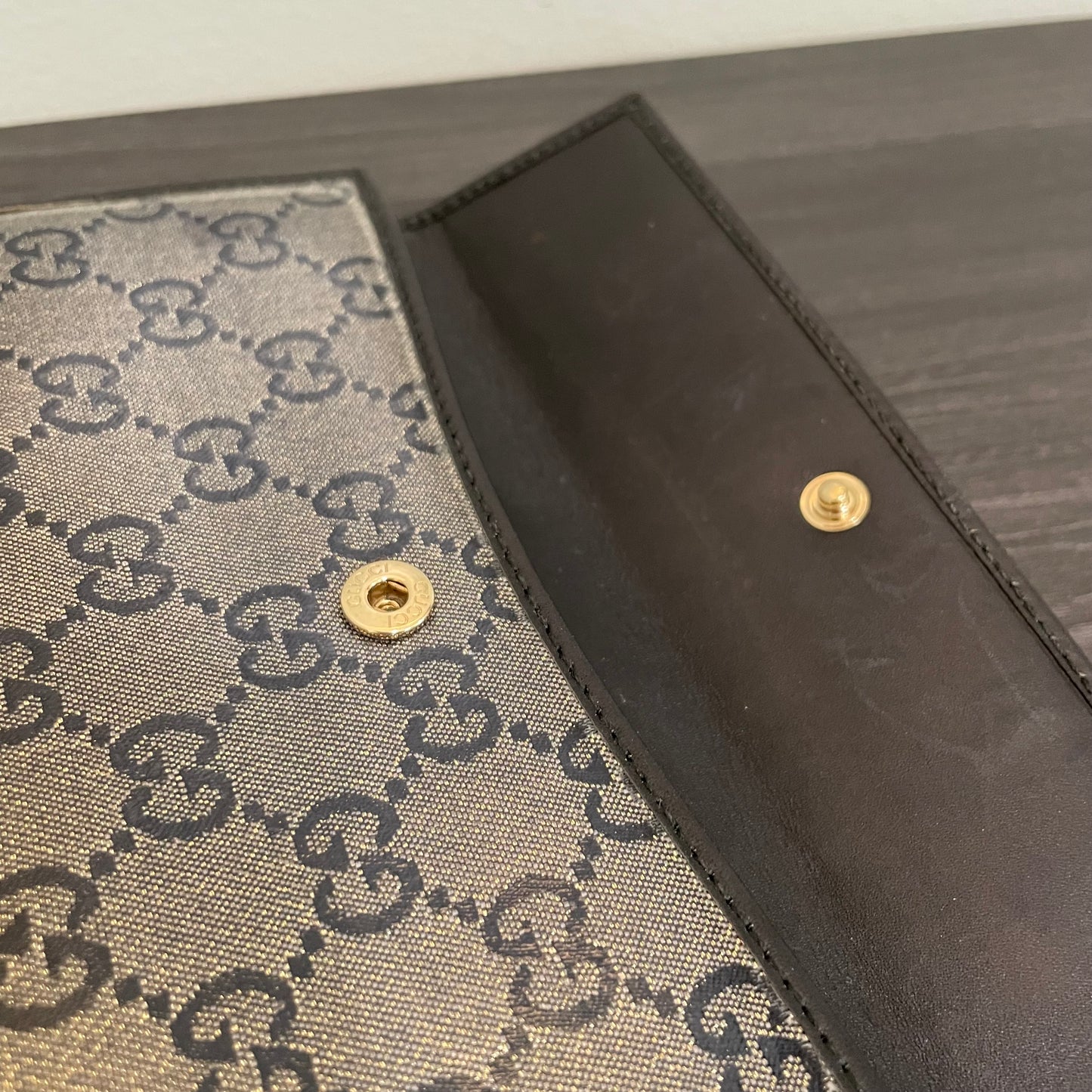 SOLD! Louis Vuitton Damier Graphite Wallet & Gucci Leather Wallet