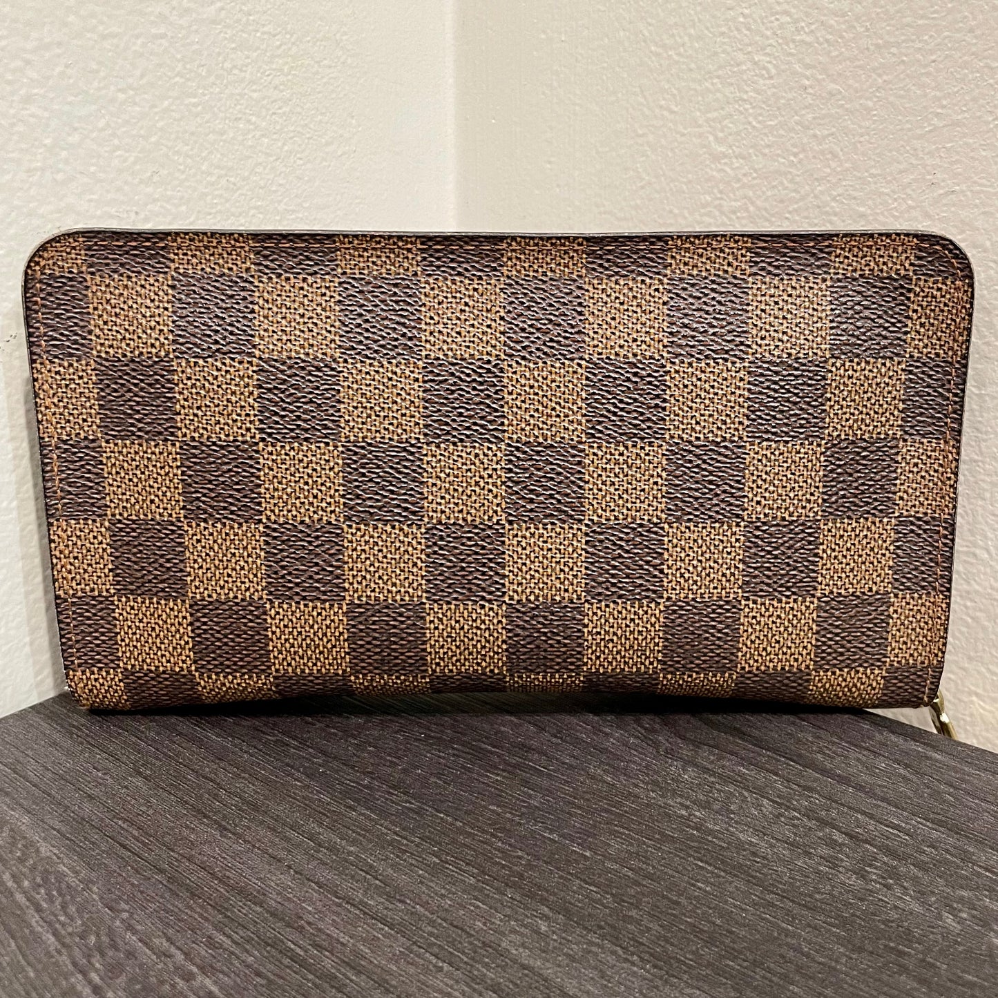 LOUIS VUITTON Damier Ebene Zippy Wallet