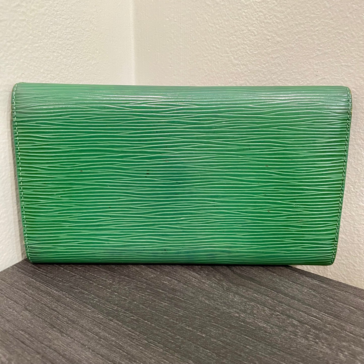 LOUIS VUITTON Green Epi Leather Long Wallet