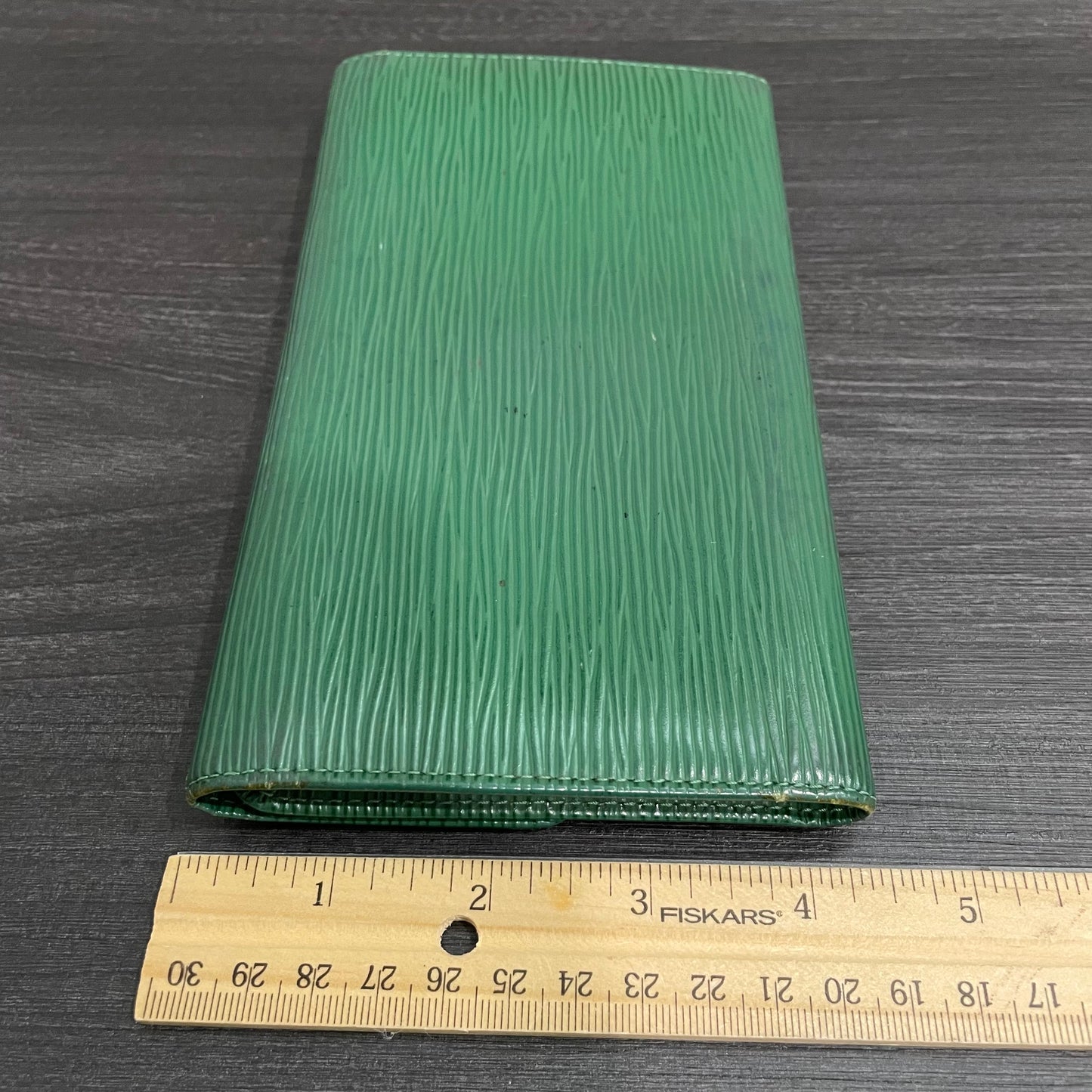 LOUIS VUITTON Green Epi Leather Long Wallet