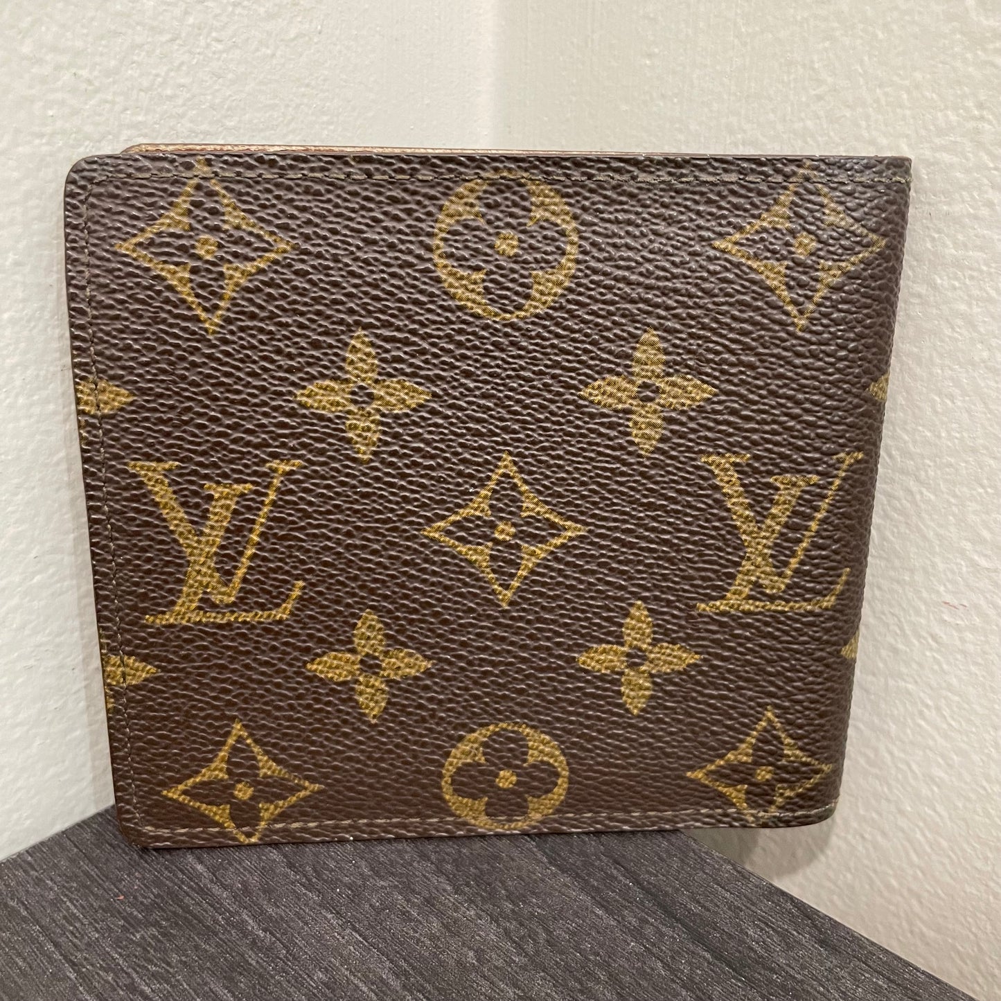 #107 LOUIS VUITTON Monogram Men's Wallet