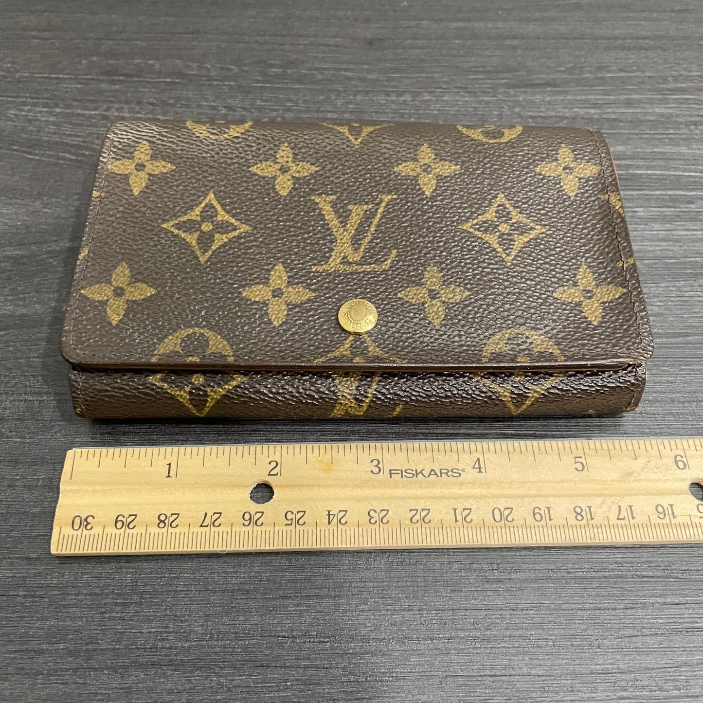 #122 LOUIS VUITTON Monogram Wallet