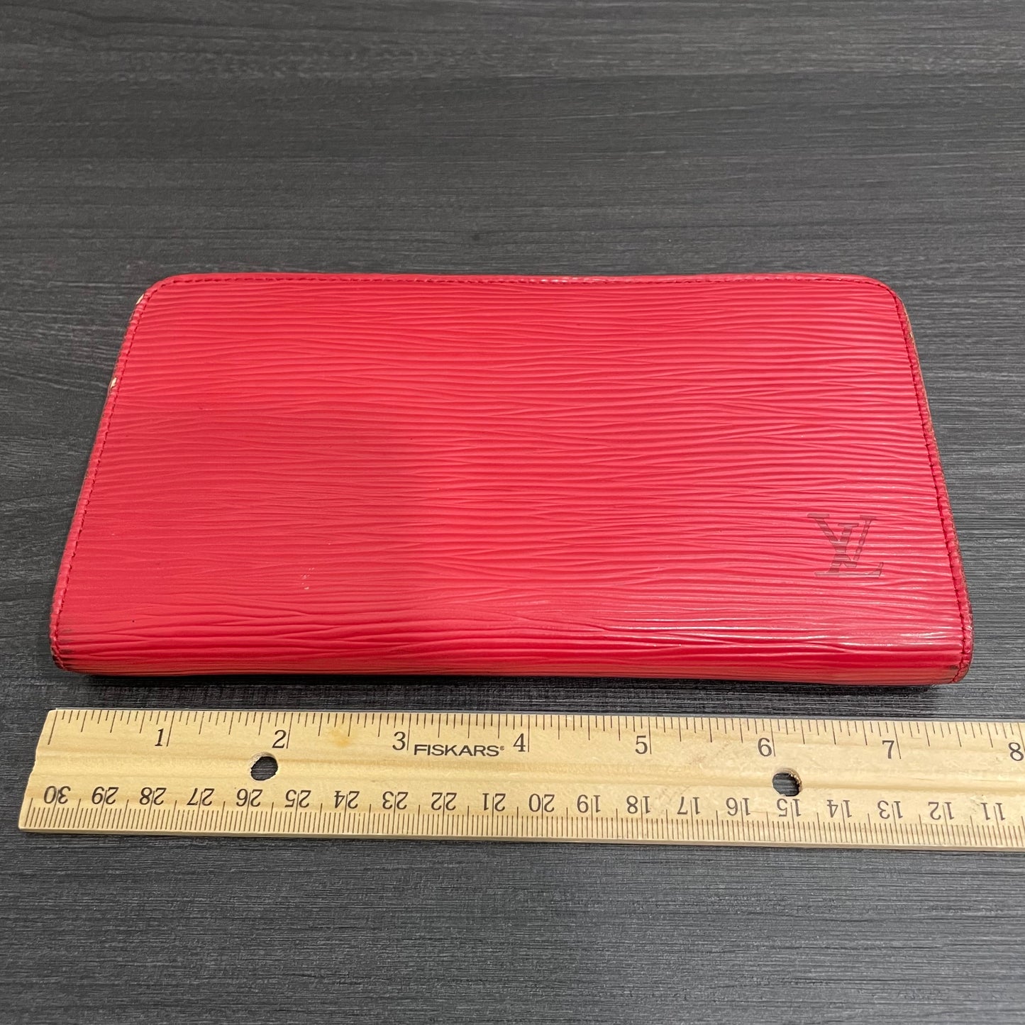 #126 LOUIS VUITTON Red Epi Leather Zippy Wallet