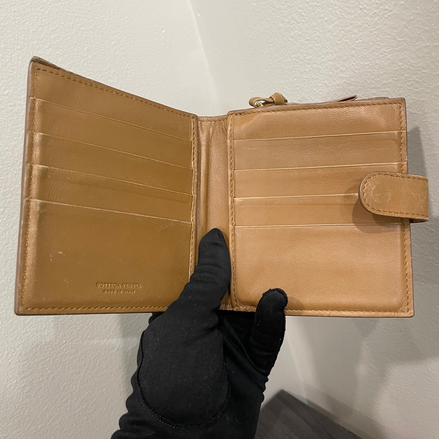 #136 BOTTEGA VENETA Tan Leather Weave Wallet
