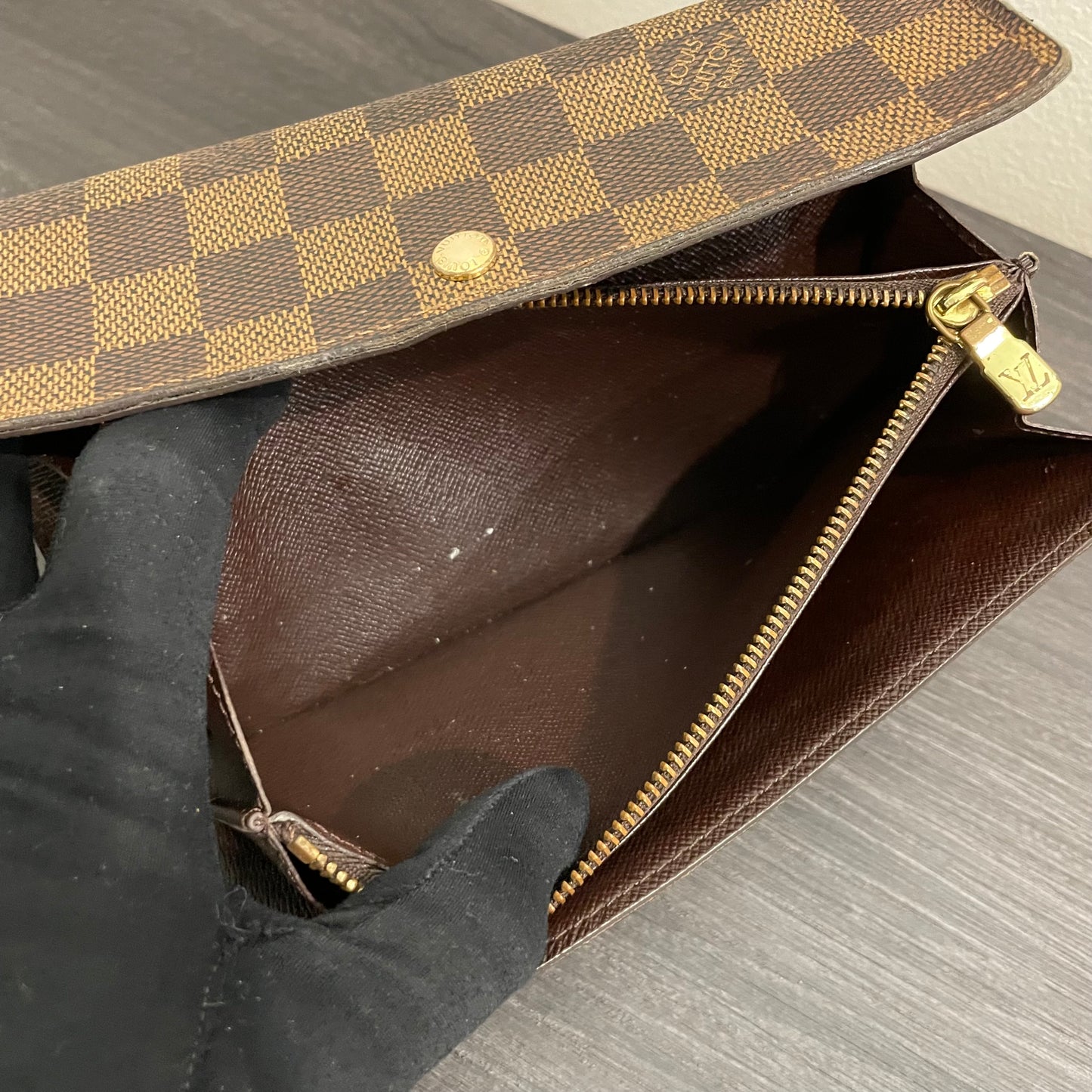 #139 LOUIS VUITTON Damier Ebene Long Wallet