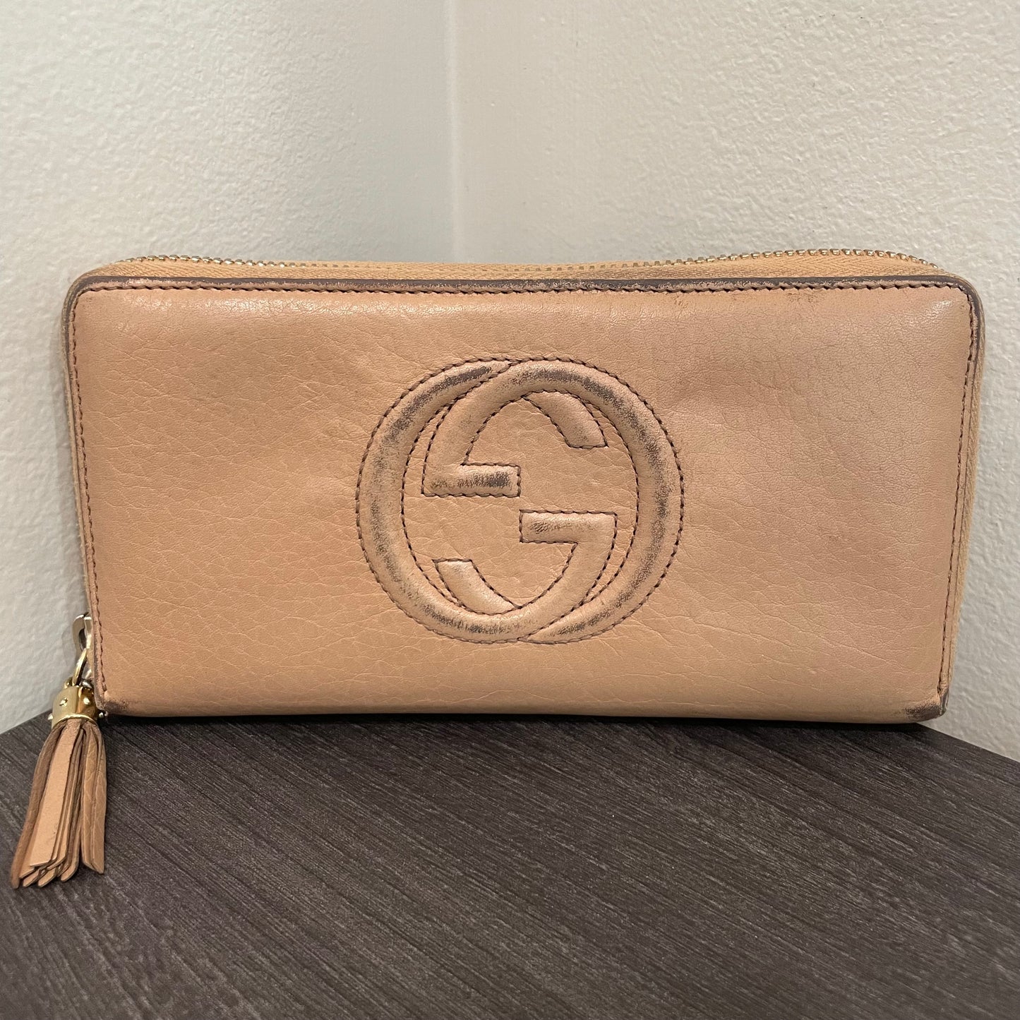 SOLD! Gucci Soho Zip Wallet