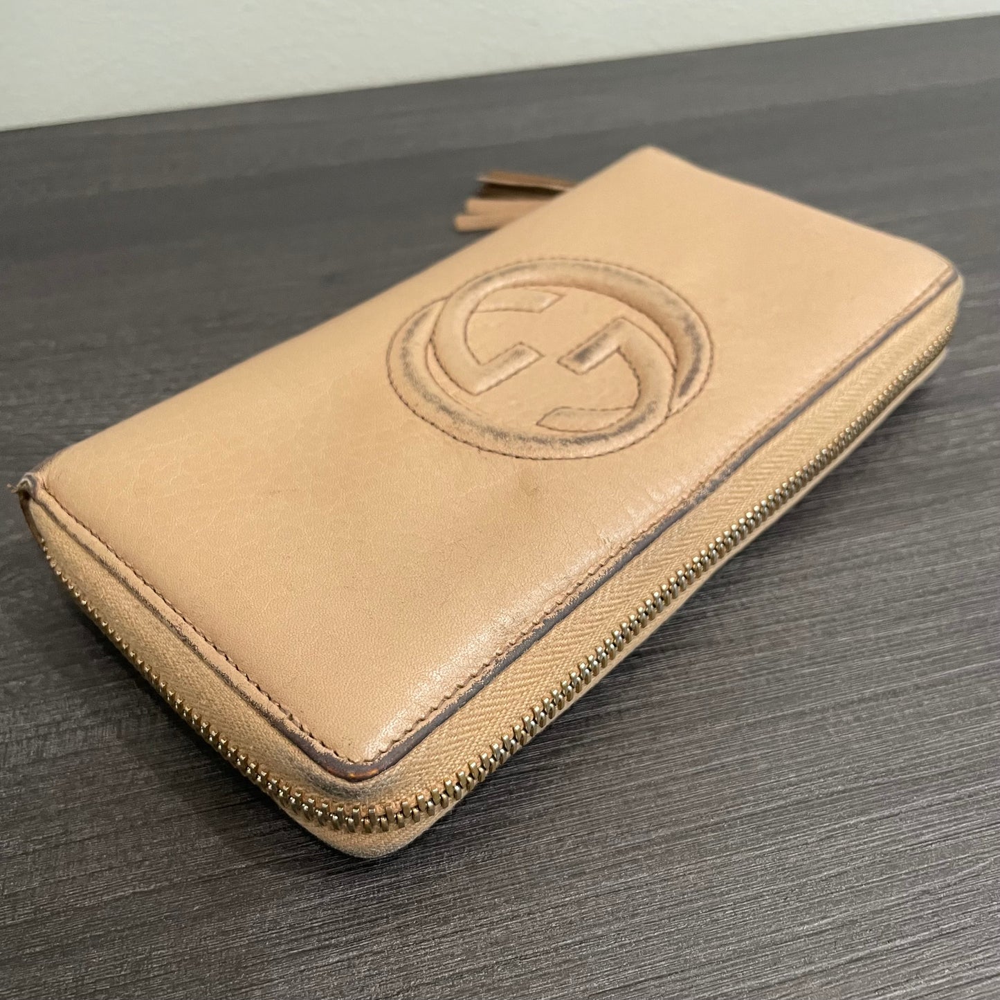 SOLD! Gucci Soho Zip Wallet