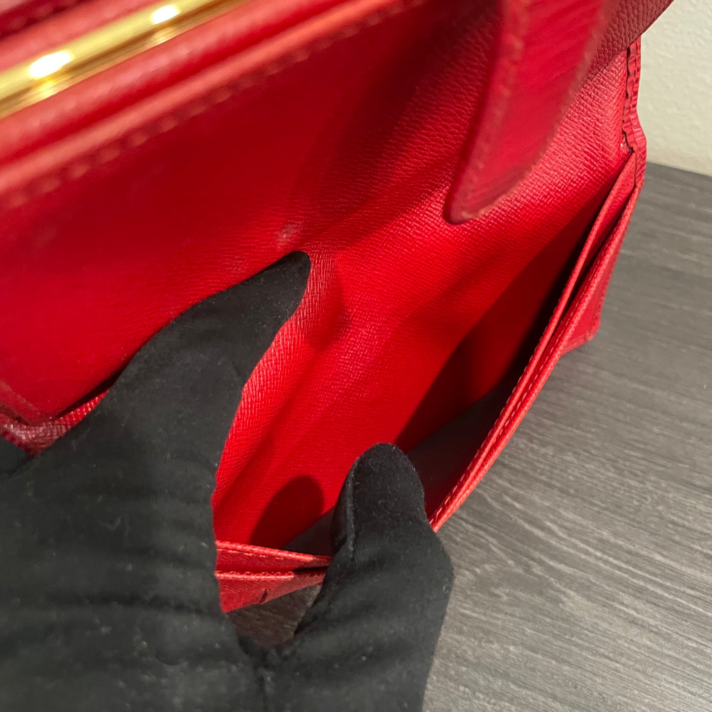 #170 LOUIS VUITTON Red Epi Leather Wallet with Kiss Clasp