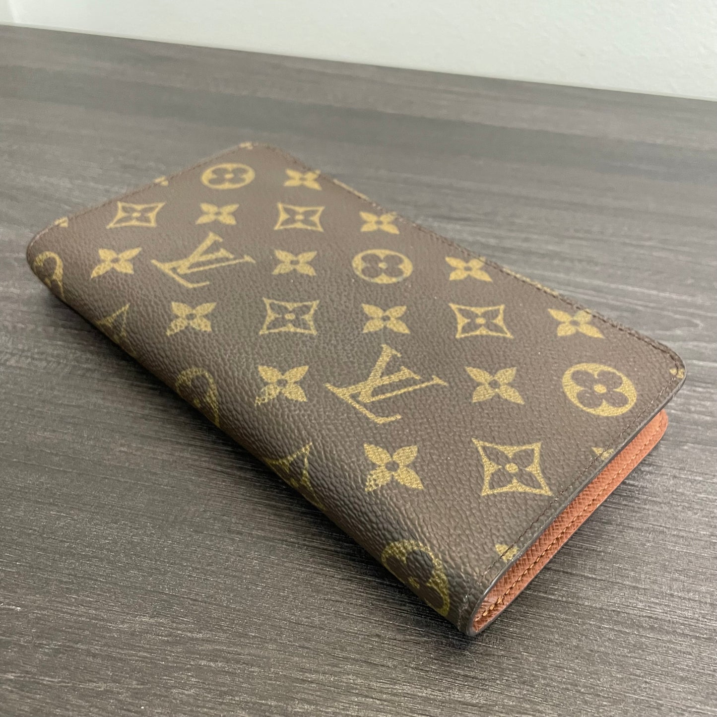 July-9 BAG DROP (Subscriber Price $90) Louis Vuitton Monogram Zippy Wallet