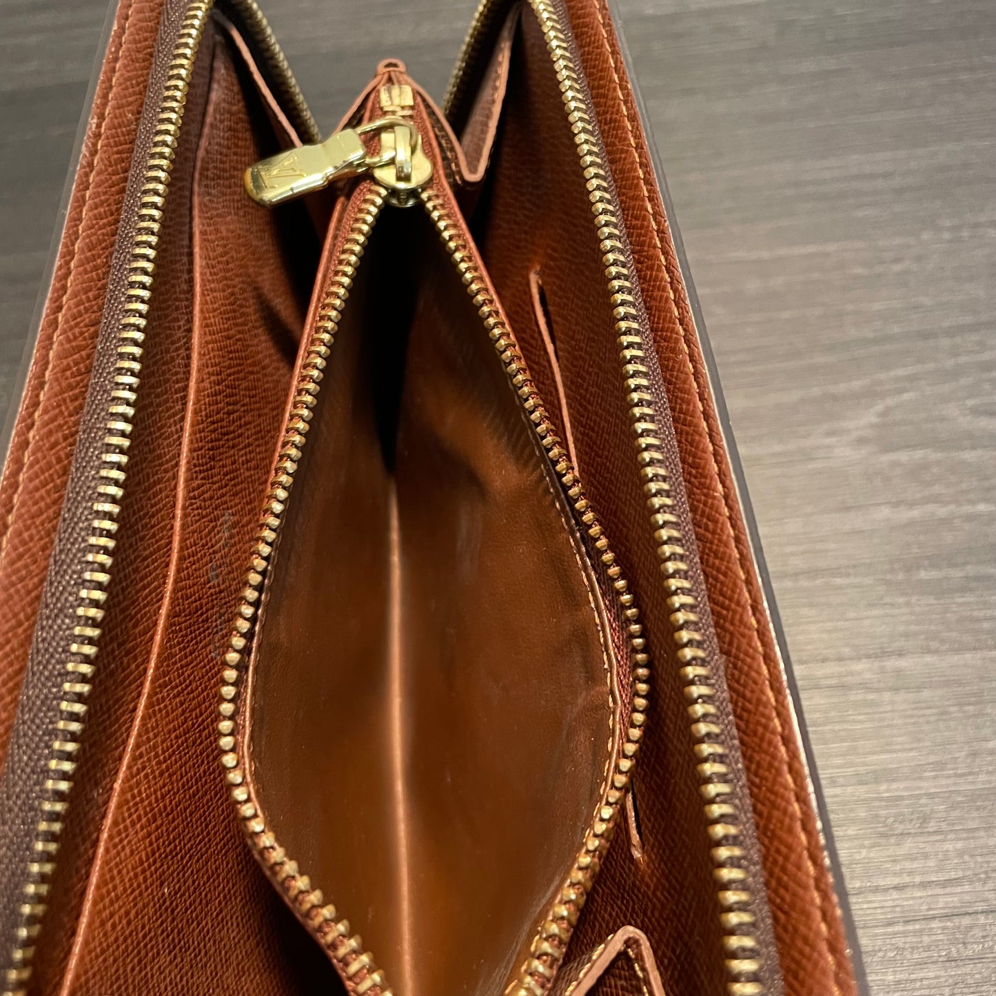 July-9 BAG DROP (Subscriber Price $90) Louis Vuitton Monogram Zippy Wallet