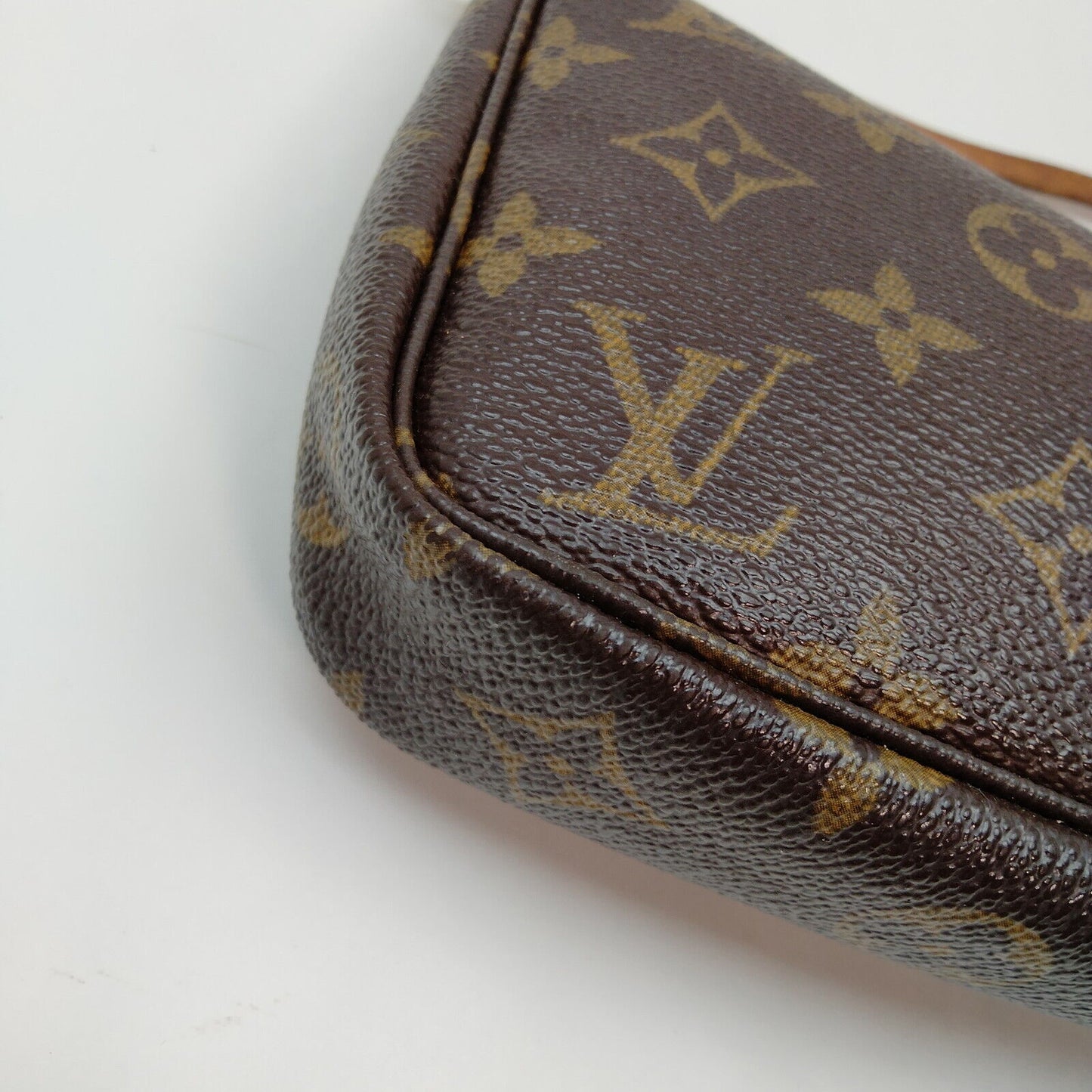 Louis Vuitton Pochette
