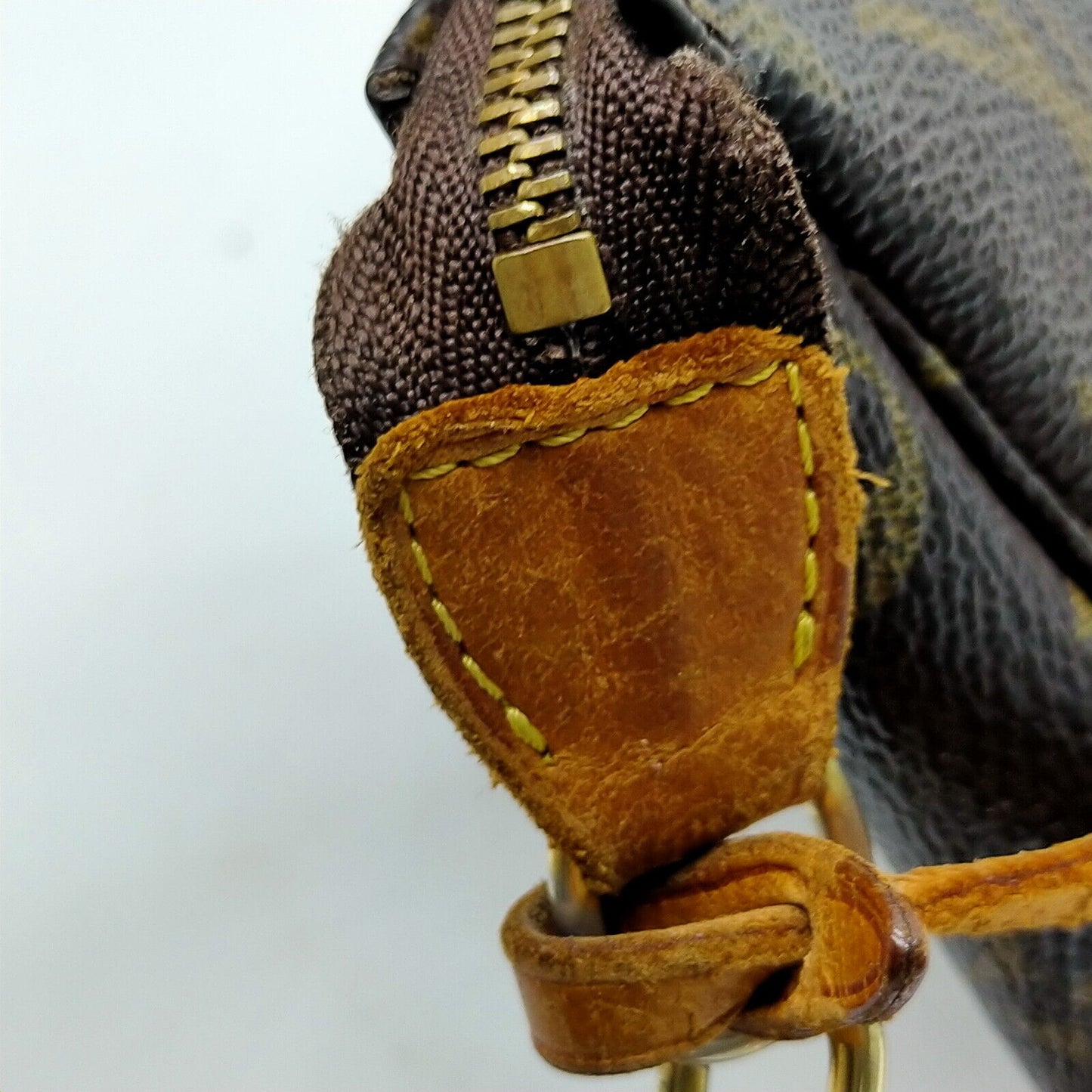 Louis Vuitton Pochette