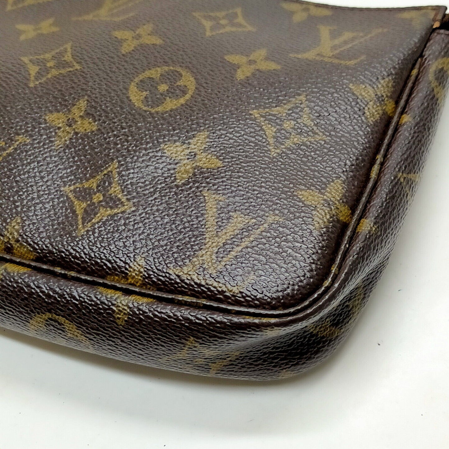 Louis Vuitton Pochette