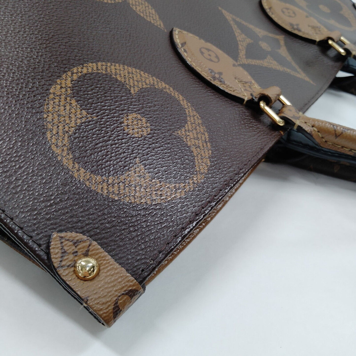 Louis Vuitton On The Go GM