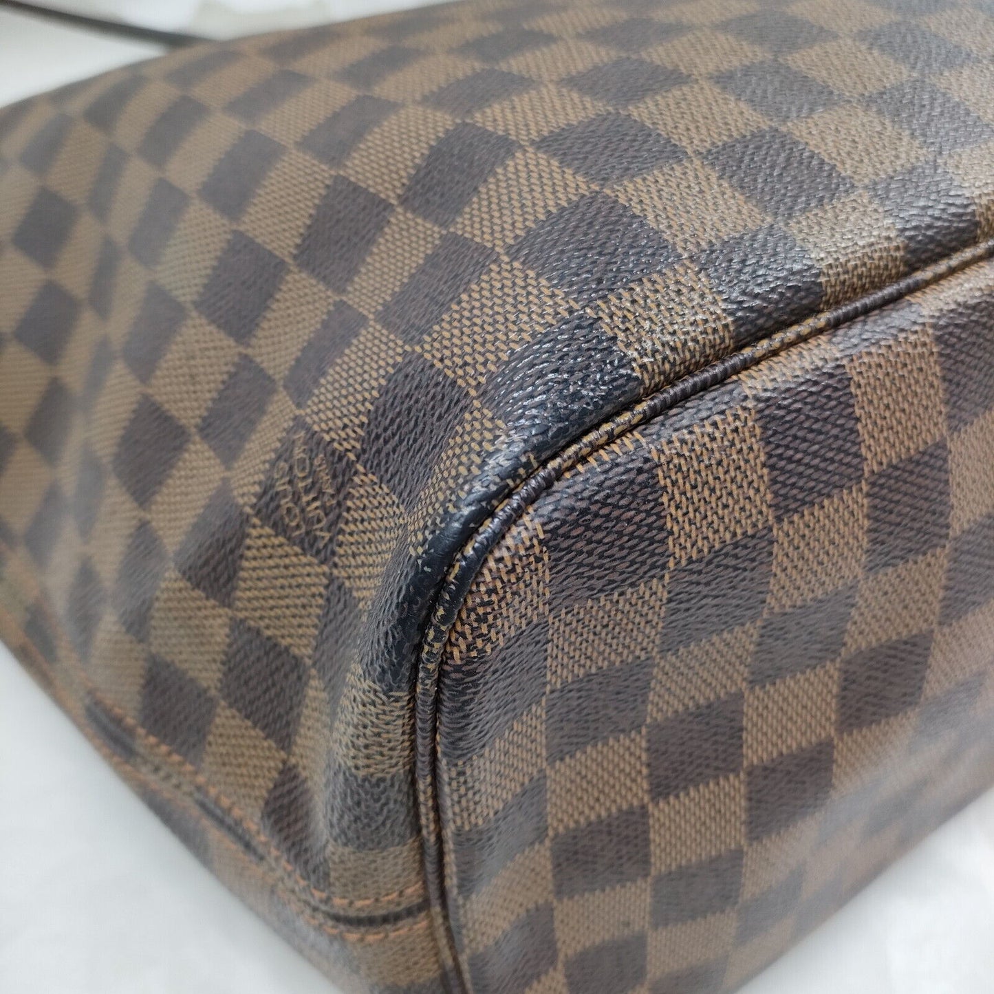 Louis Vuitton Damier Neverfull MM