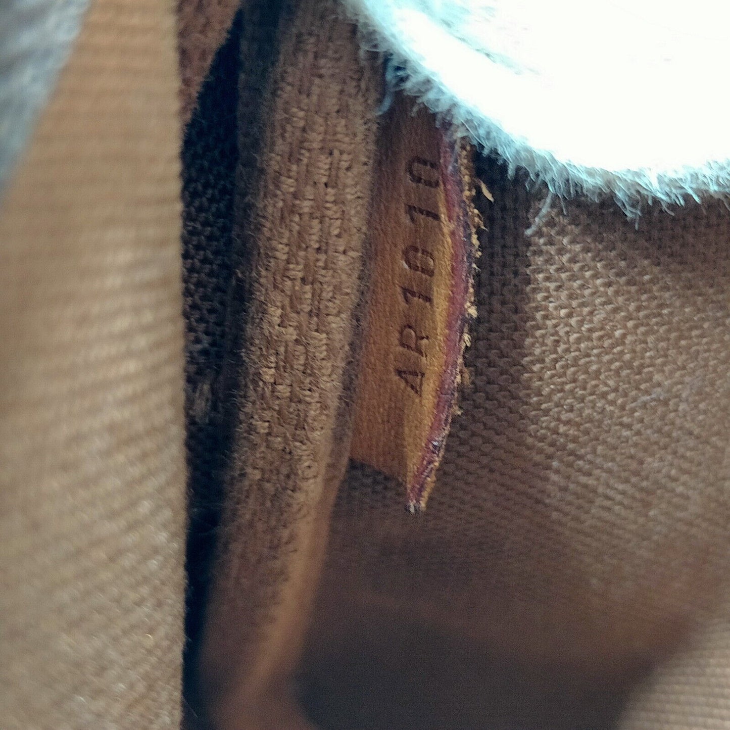 Louis Vuitton Pochette