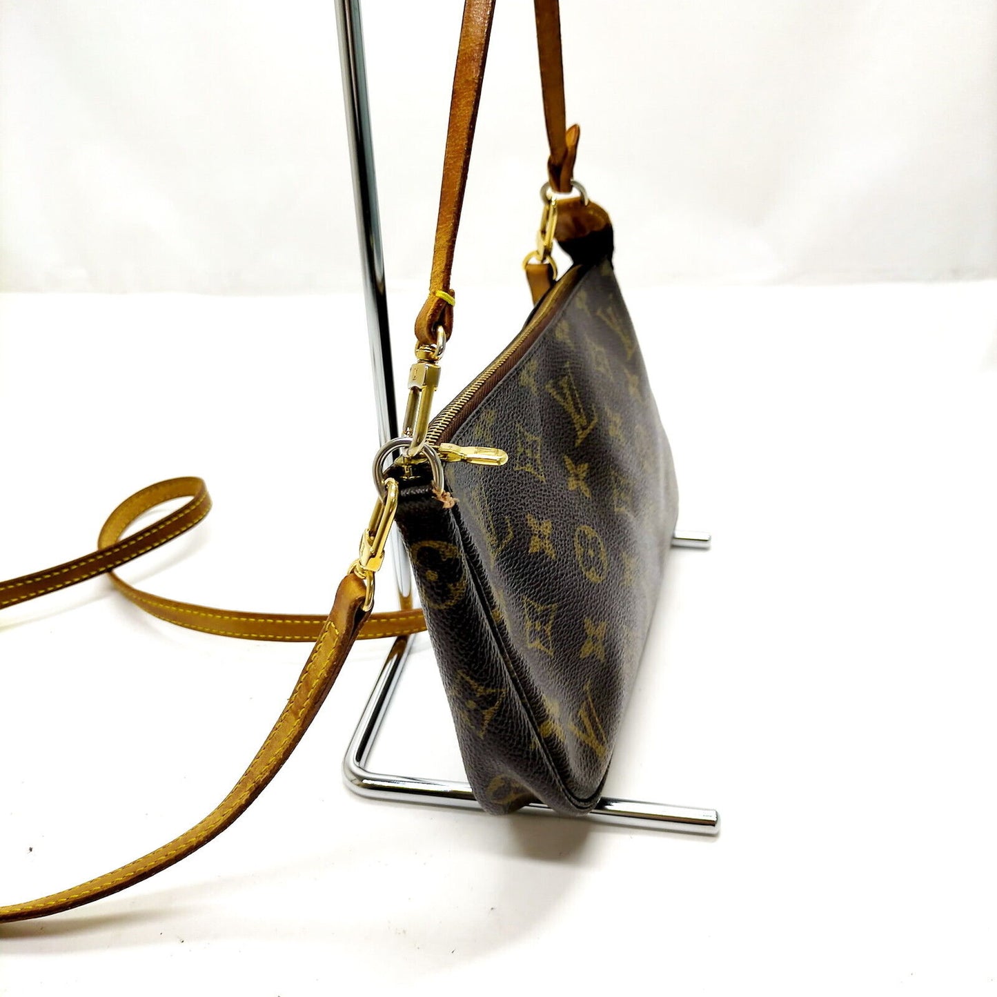 Louis Vuitton Pochette