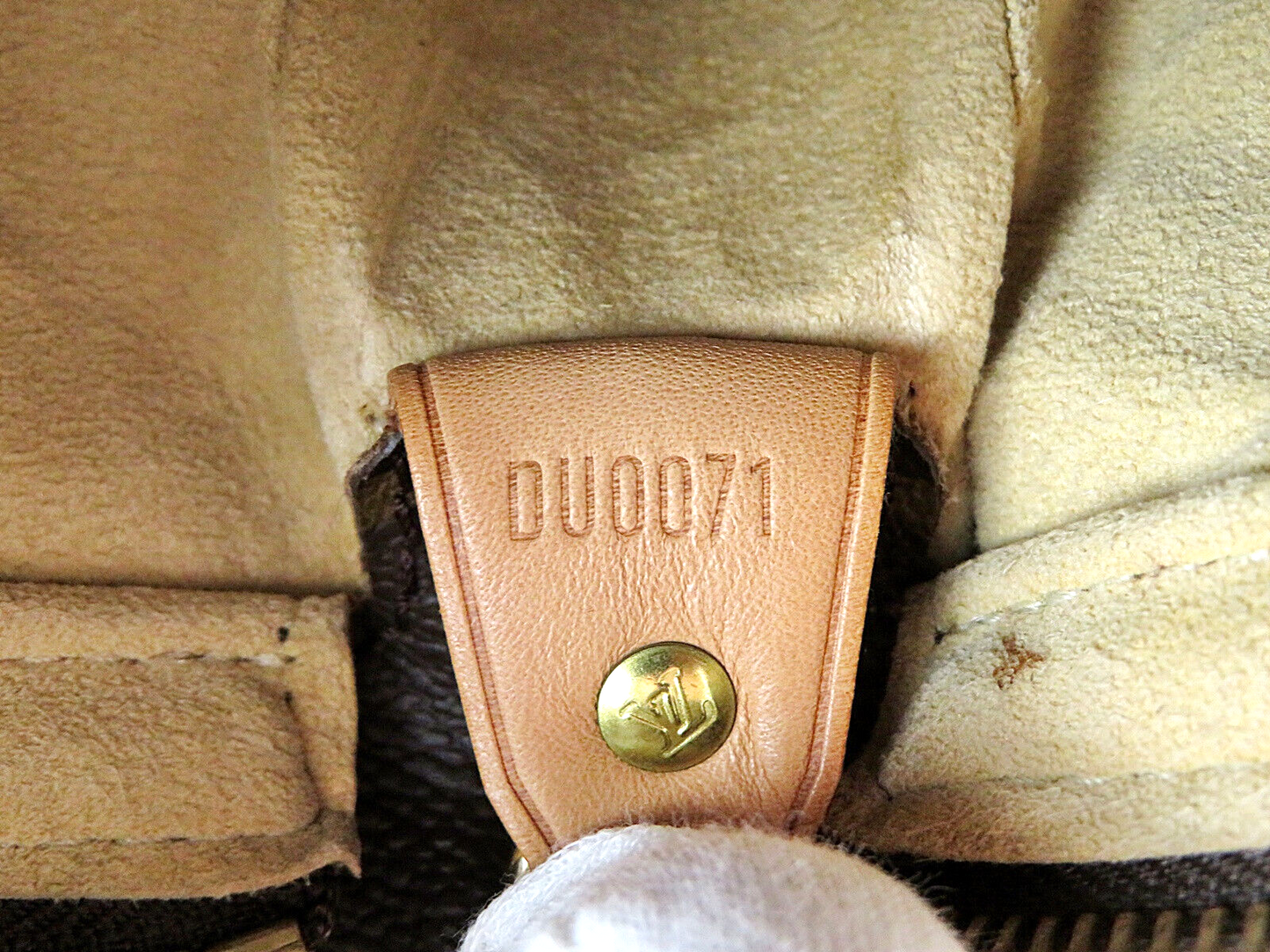 #844 LOUIS VUITTON Looping GM