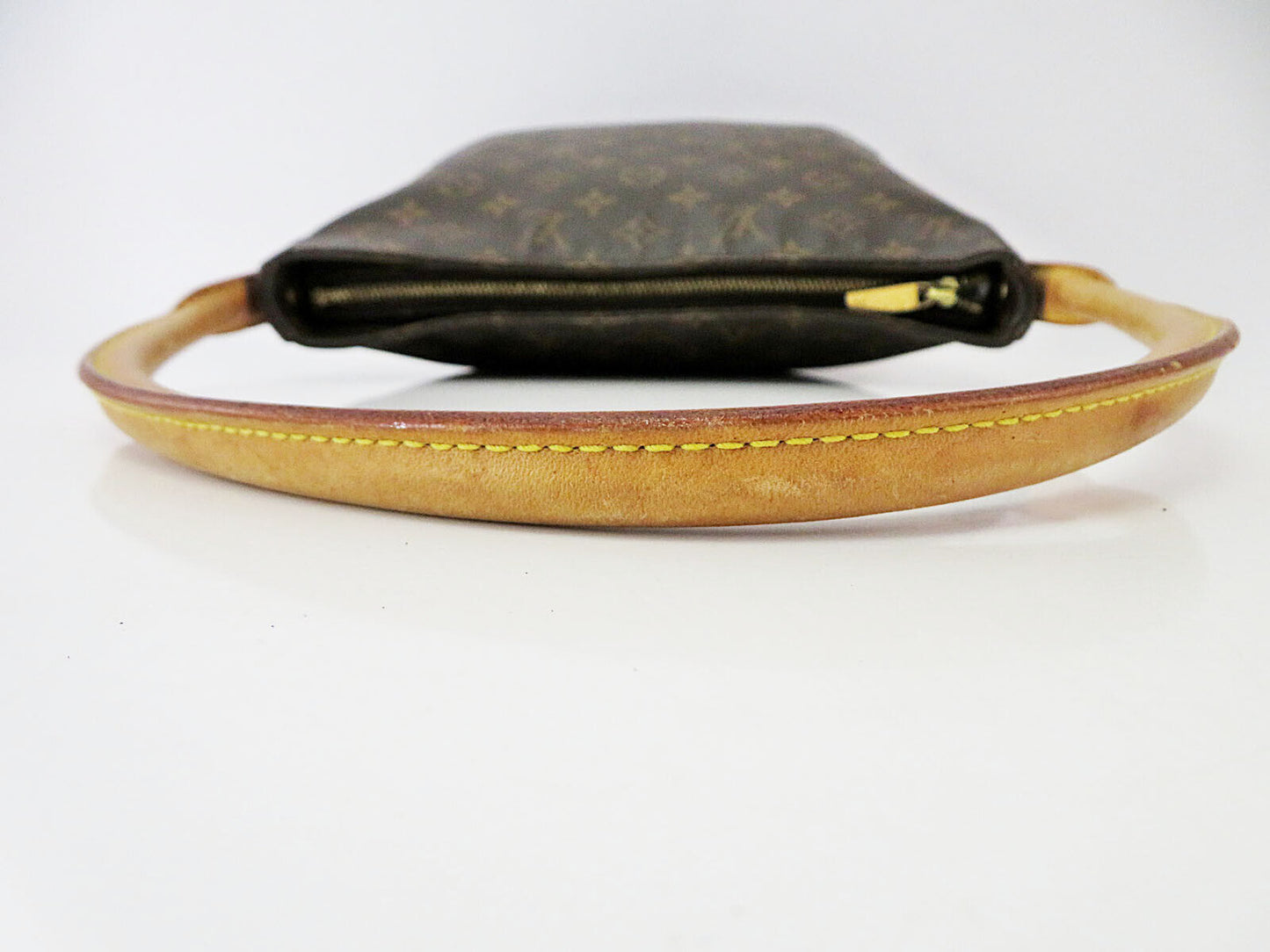 #844 LOUIS VUITTON Looping GM