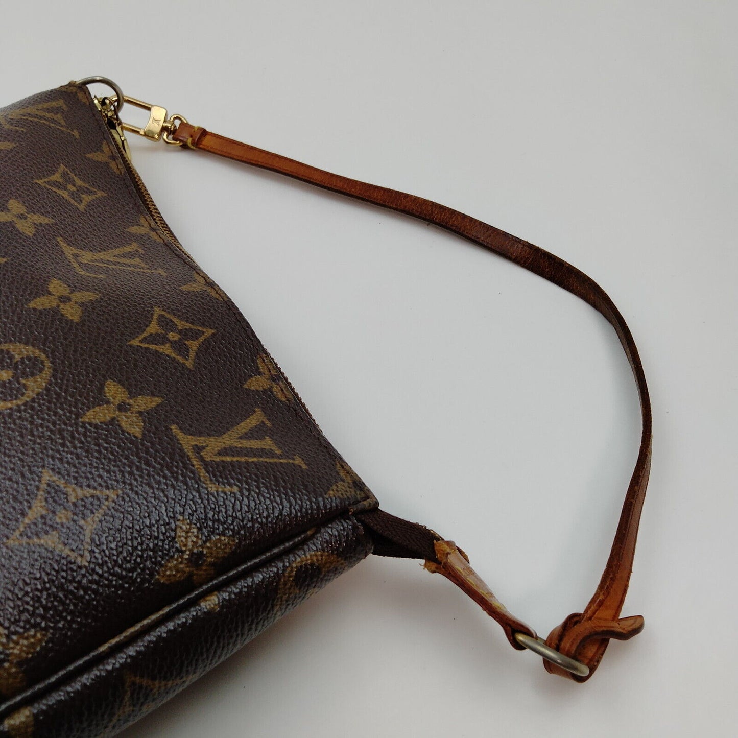 Louis Vuitton Pochette
