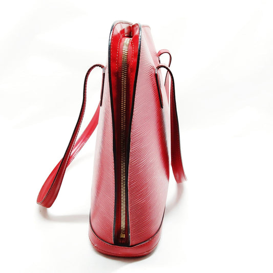 BF-15 LOUIS VUITTON Red Epi Lussac