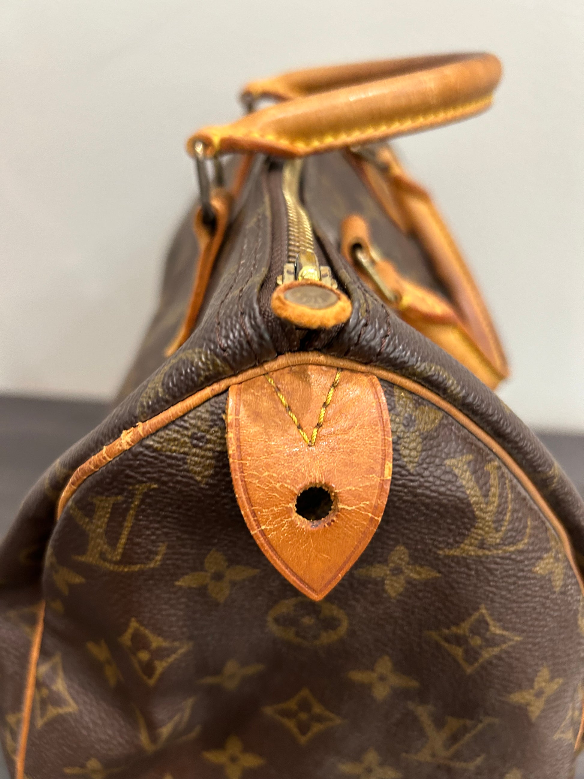 SOLD! Louis Vuitton Monogram Speedy 30 – The Luxury Outlet