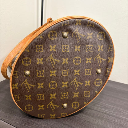#8202 LOUIS VUITTON Monogram Bucket GM