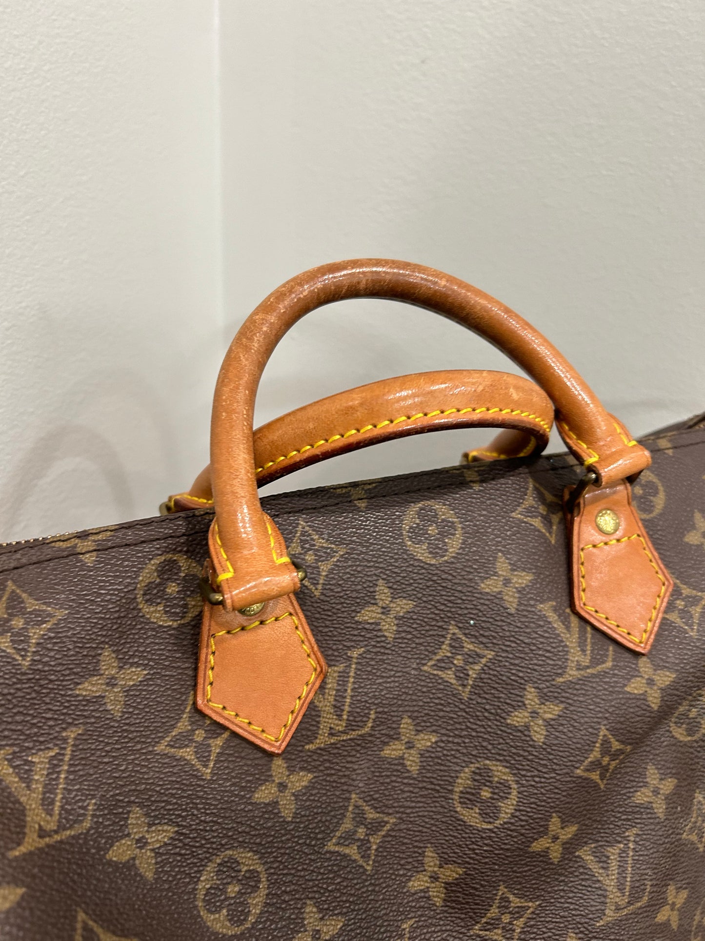 SOLD! Louis Vuitton Monogram Speedy 30