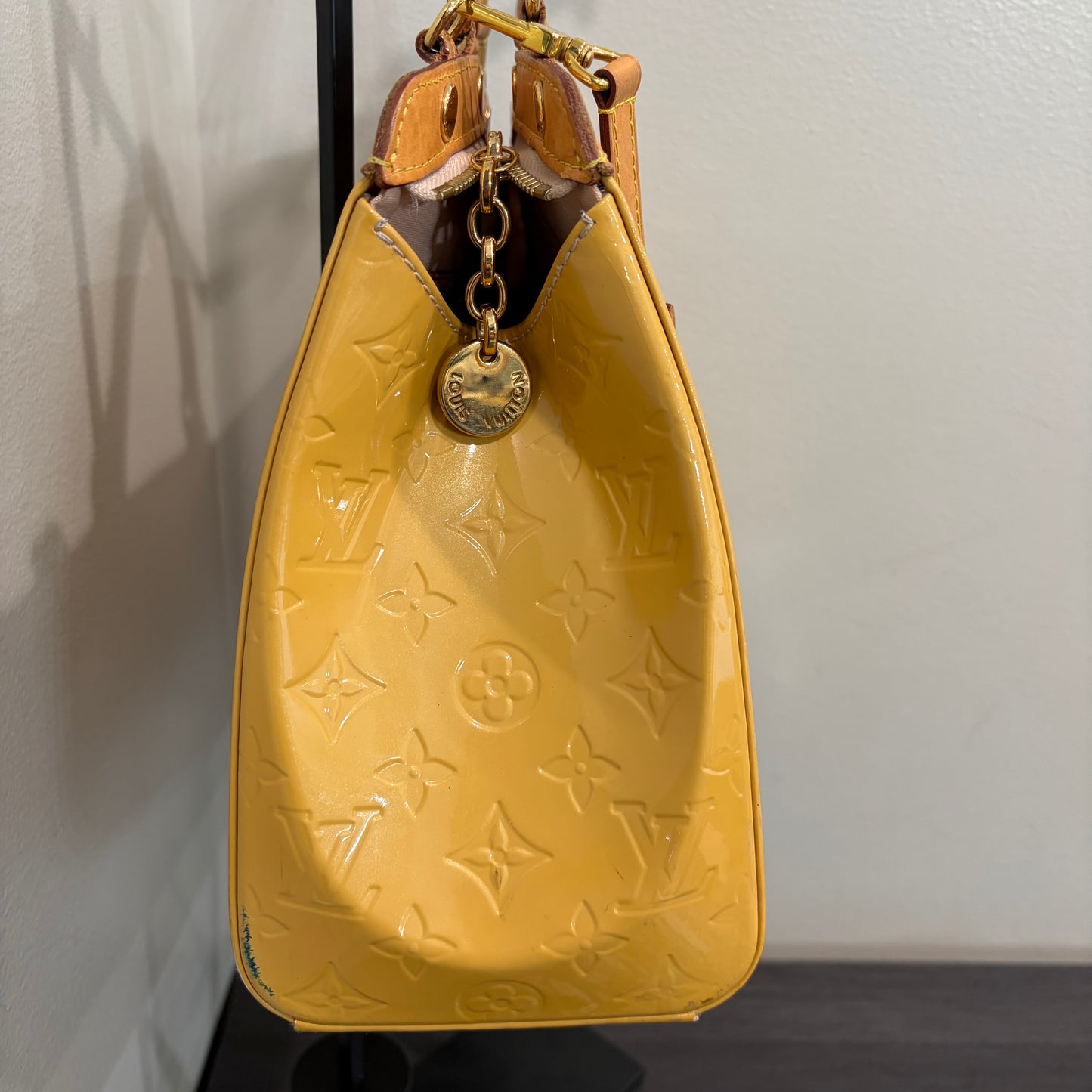 #9115 LOUIS VUITTON Yellow Vernis Brea MM with Original Vachetta Strap