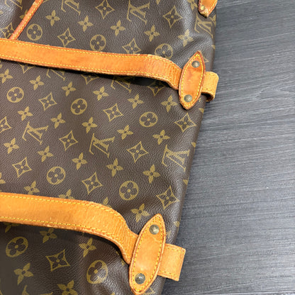 #8267 LOUIS VUITTON Saumur 43