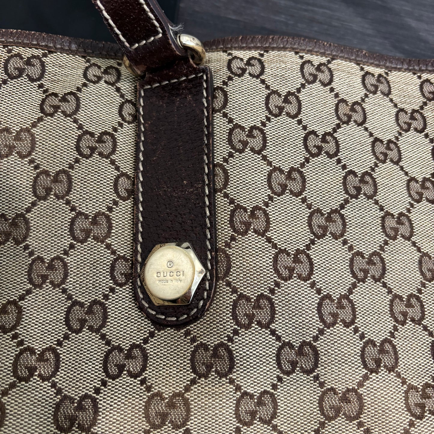 8875 GUCCI GG Canvas Charmy Tote
