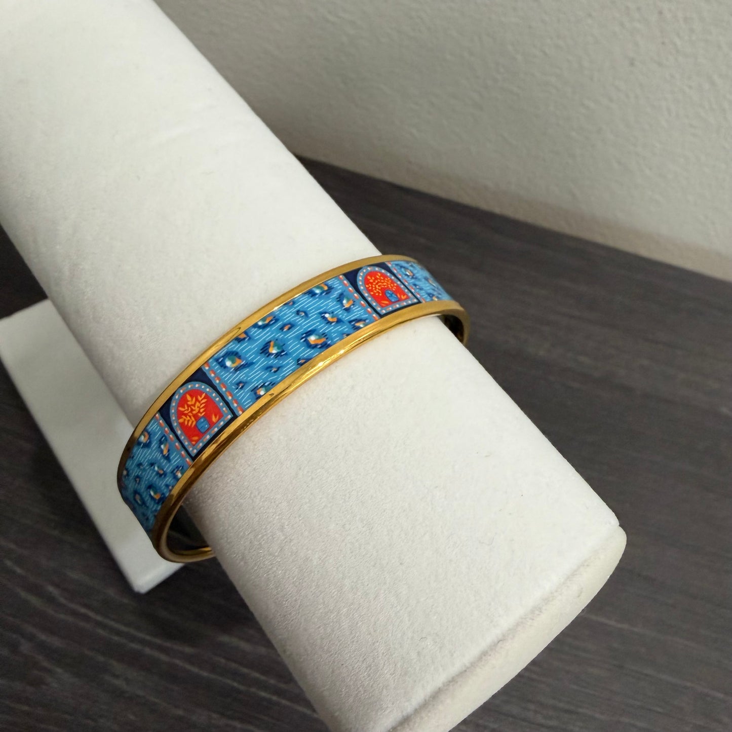 #1118 HERMES Les Leopards Wide Enamel Bangle
