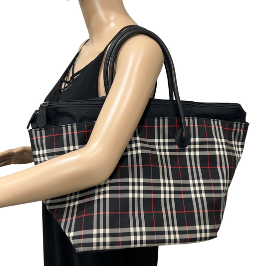 1015 BURBERRY Black Tote
