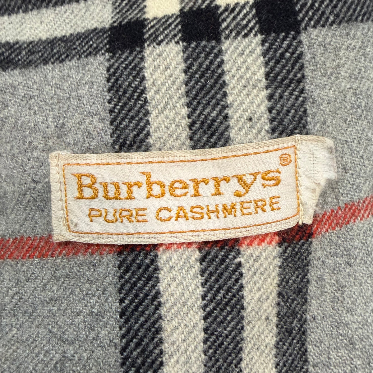 BURBERRY Vintage Grey Scarf(Oct 31)