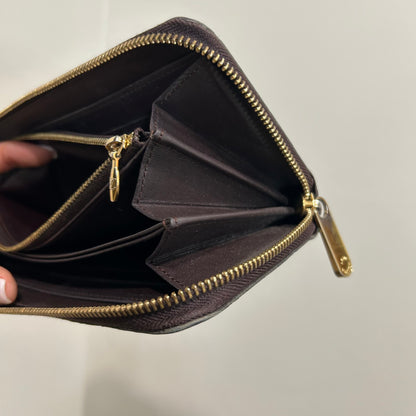 SOLD! Louis Vuitton Vernis Zip Wallet