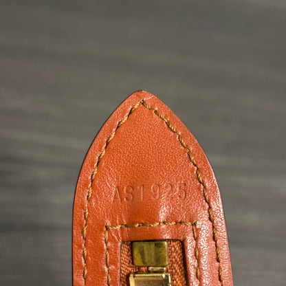 8883 LOUIS VUITTON Epi St Jacque Caramel