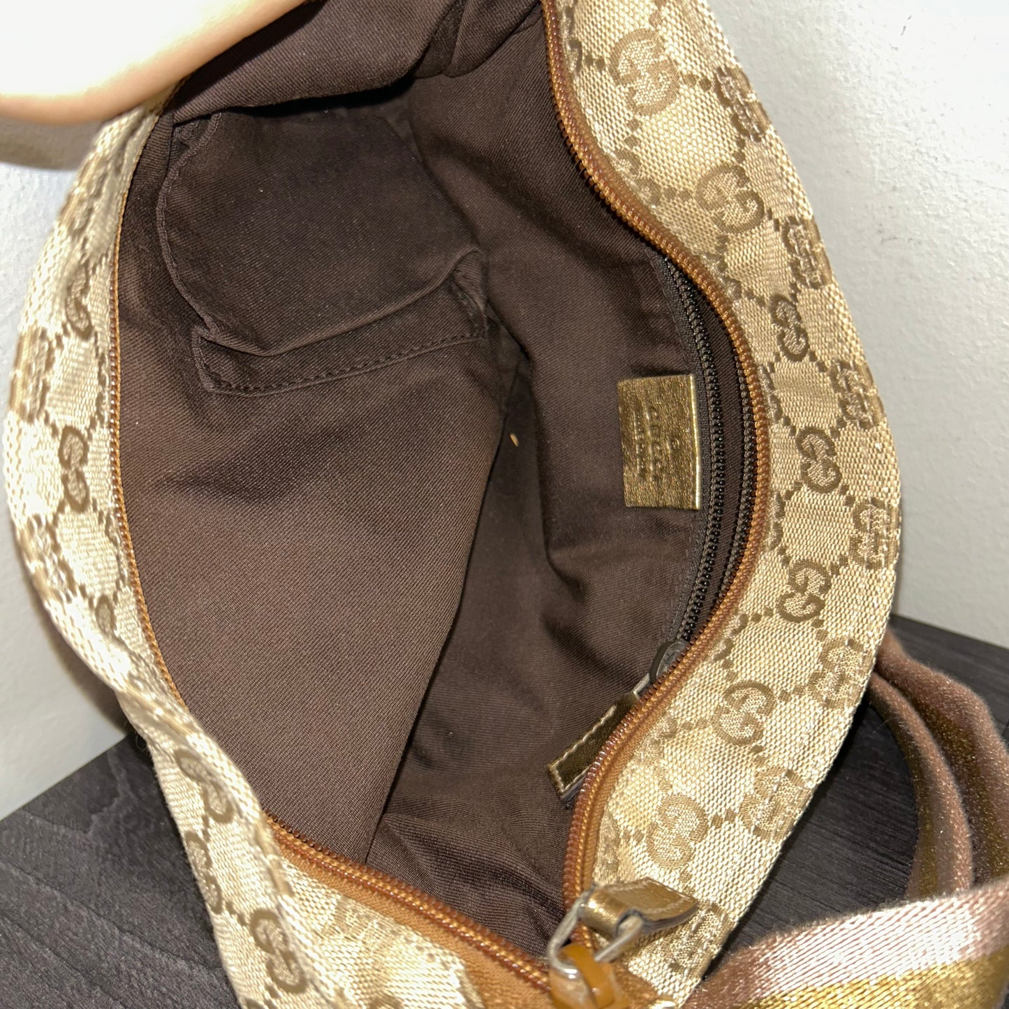 1020 GUCCI Crossbody/Shoulder Bag