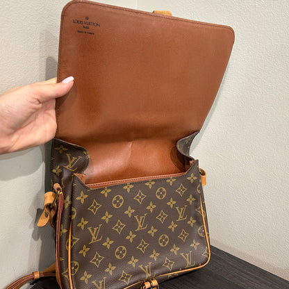 #511 LOUIS VUITTON Cartouchiere GM