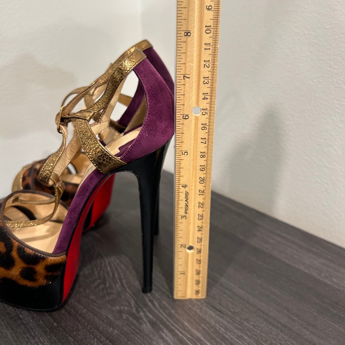 CLEARANCE Christian Louboutin Shoes 36EU